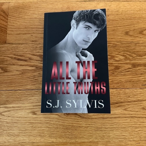 [SIGNED] First Edition Indie Covers English Prep Series by S.J. Sylvis - Picture 6 of 10